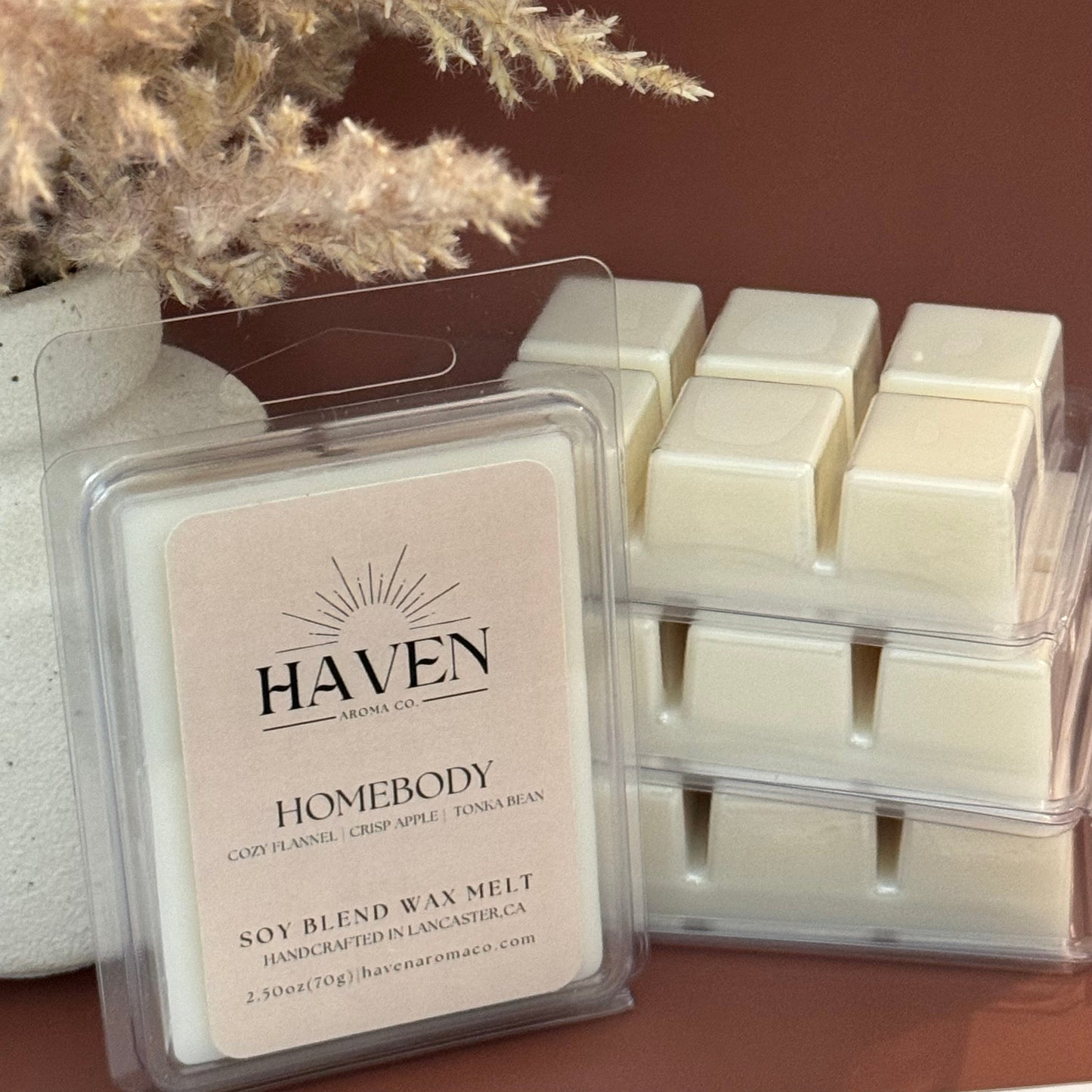 Homebody Wax Melts- Flannel, Crisp Apple, Tonka Bean Scent