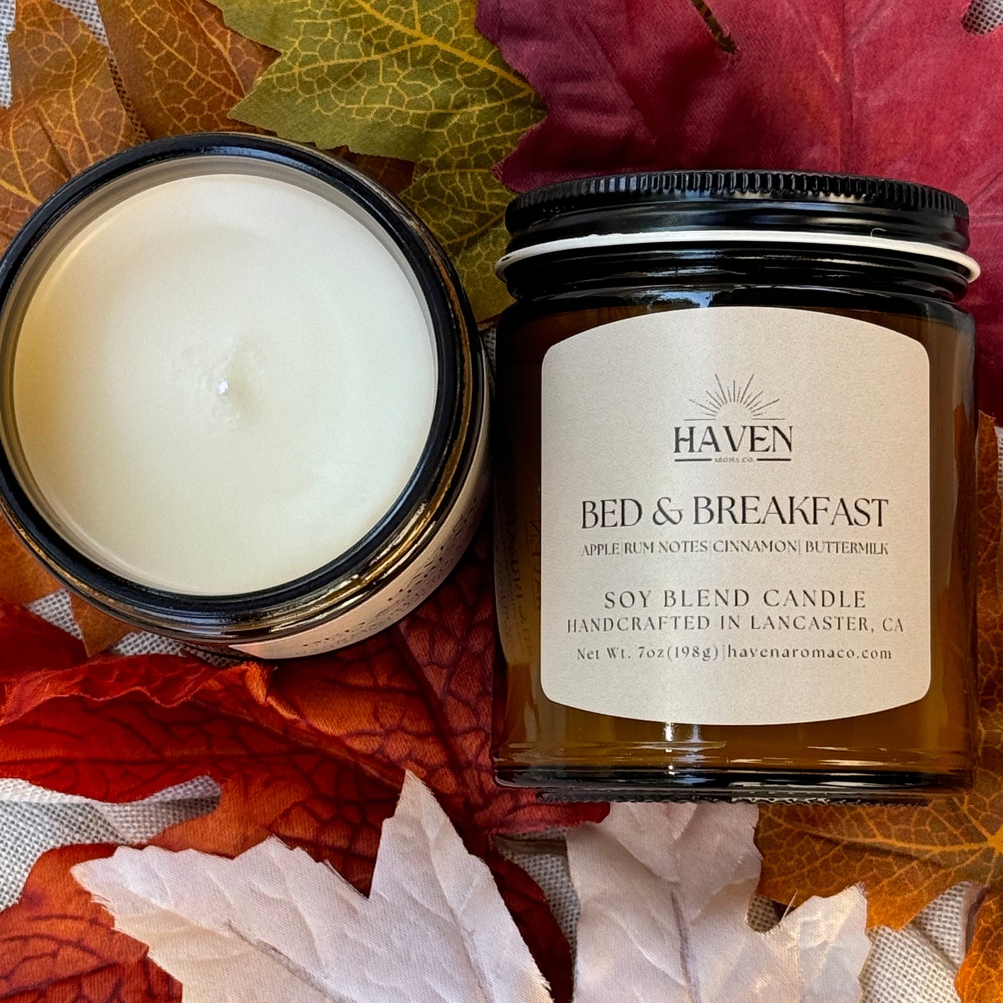 Bed & Breakfast Candle - Apple, Rum, Vanilla Scent