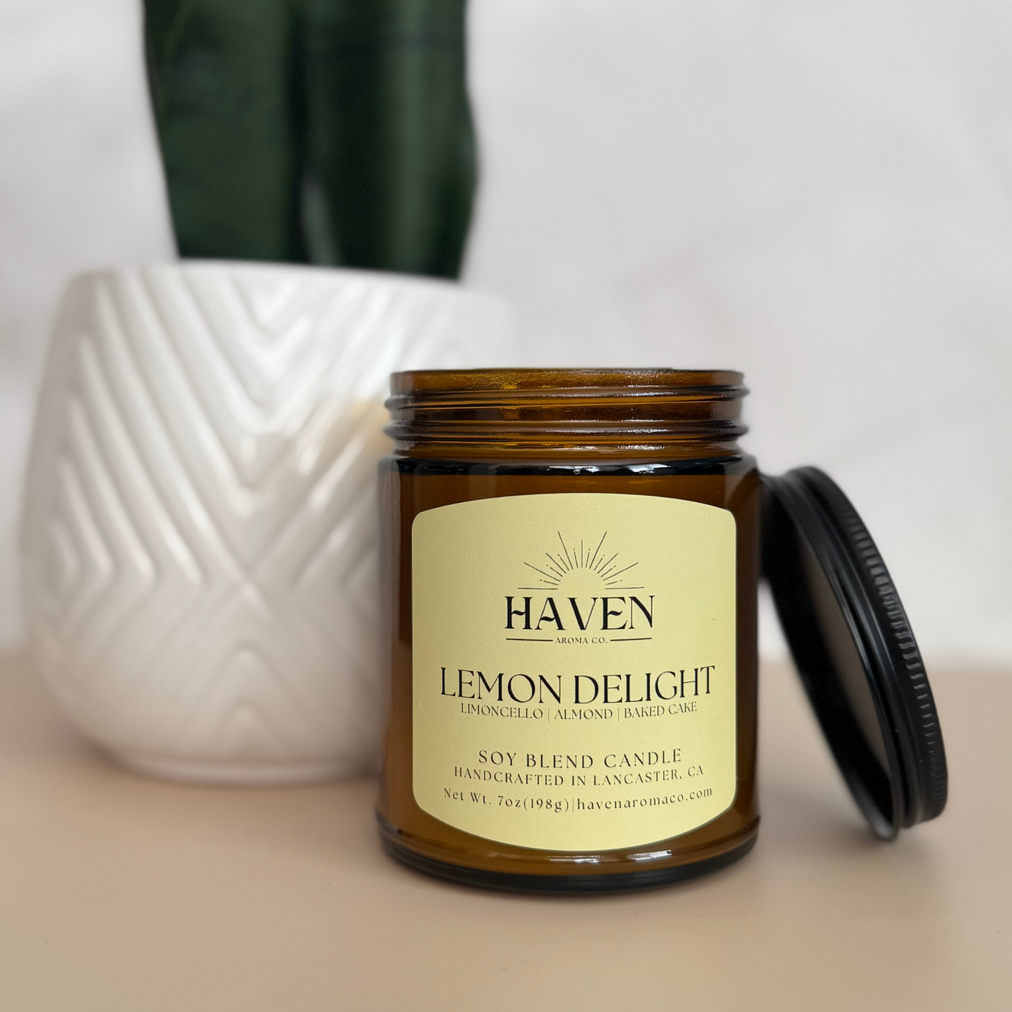 Lemon Delight Candle - Limoncello, Almond, Baked Cake Scent